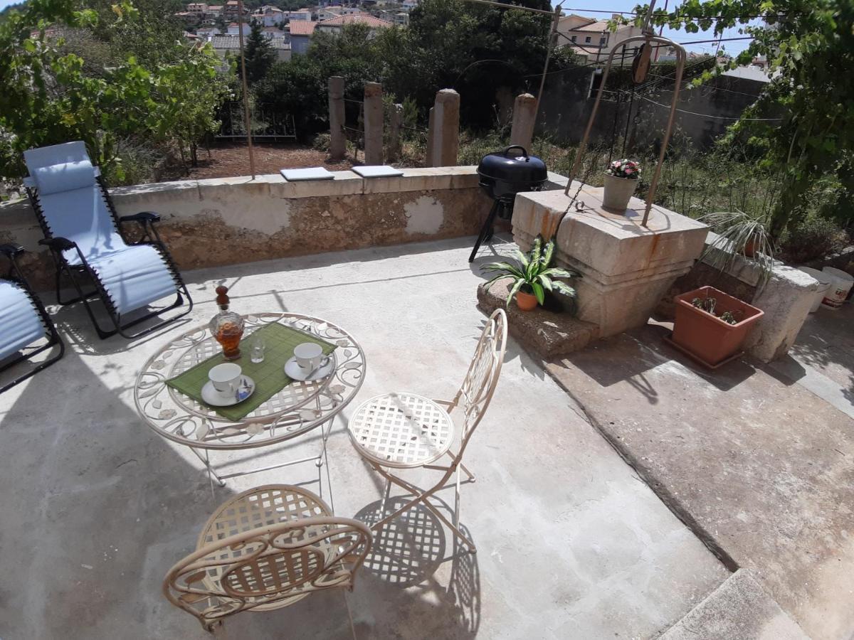 Apartment Palazzo Sare Vrbnik  Exterior foto